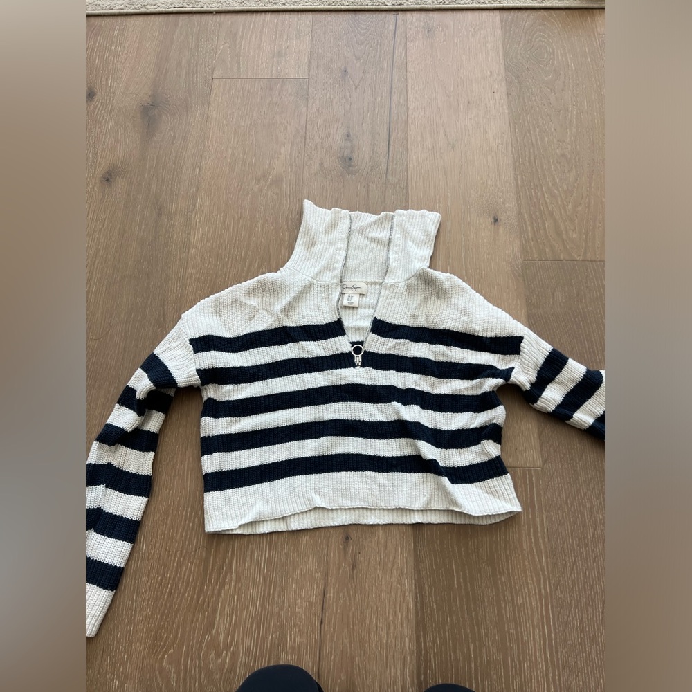 Cropped sweater